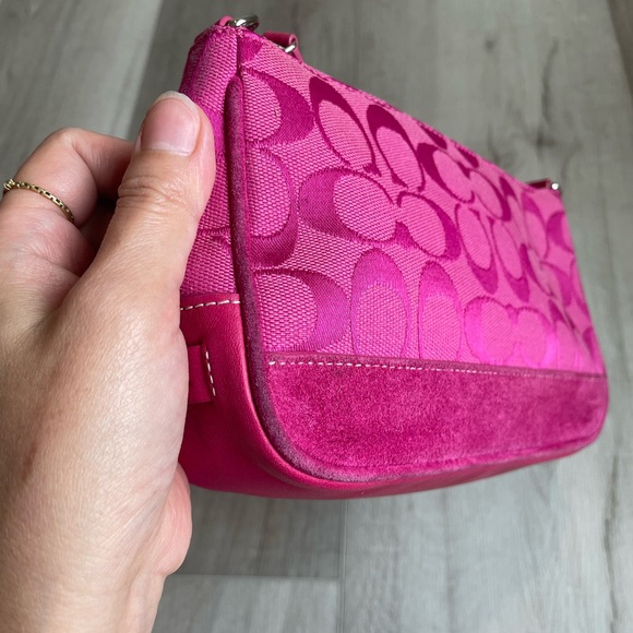 Coach demi in hot pink - Picture 6 of 12